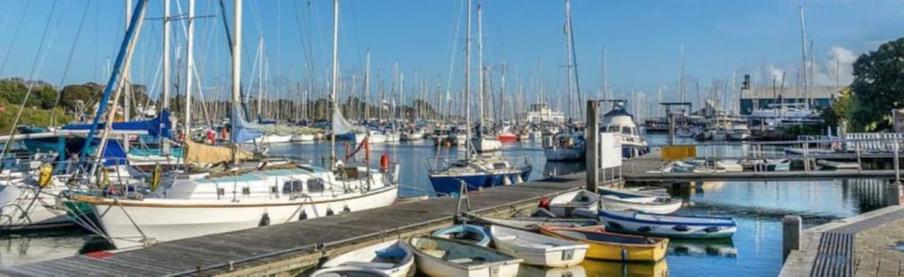 Large Modern Self Contained Apartment In Lymington Εξωτερικό φωτογραφία