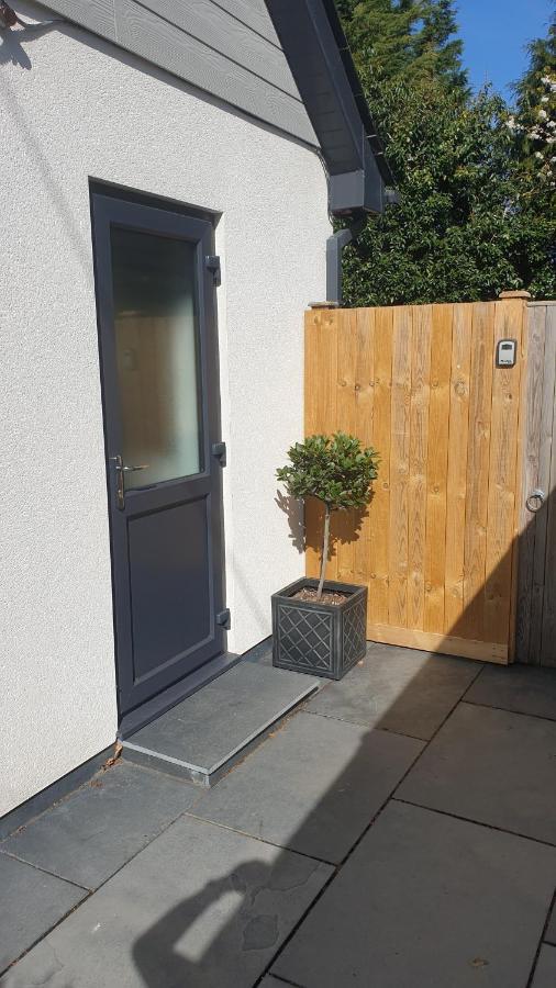 Large Modern Self Contained Apartment In Lymington Εξωτερικό φωτογραφία